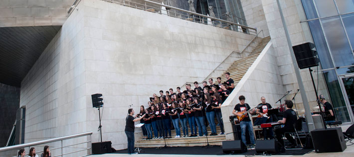 Arranca el Bilbao BBK Live con el concierto del Coro Euskeria